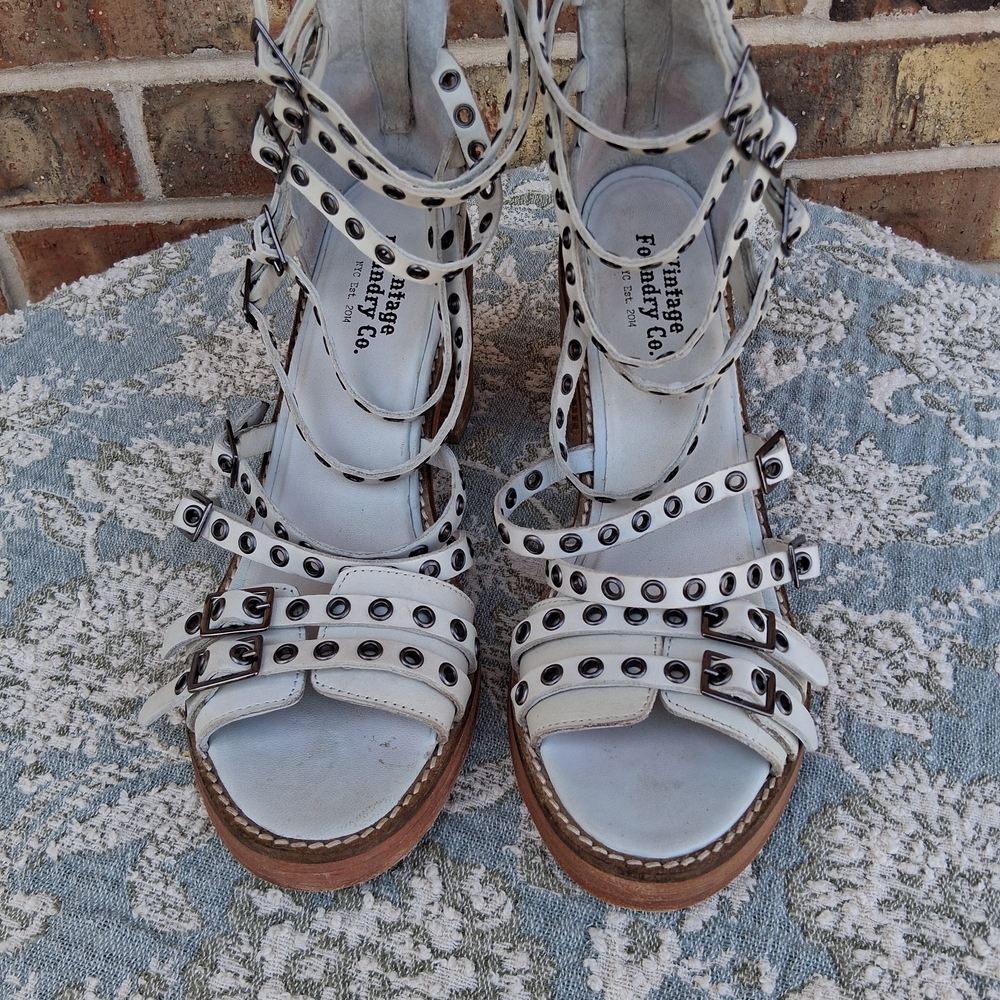 Vintage Foundry Co.Jamina Leather Studded Blocked Heel Sandals Sz. 8.5 - Picture 3 of 14